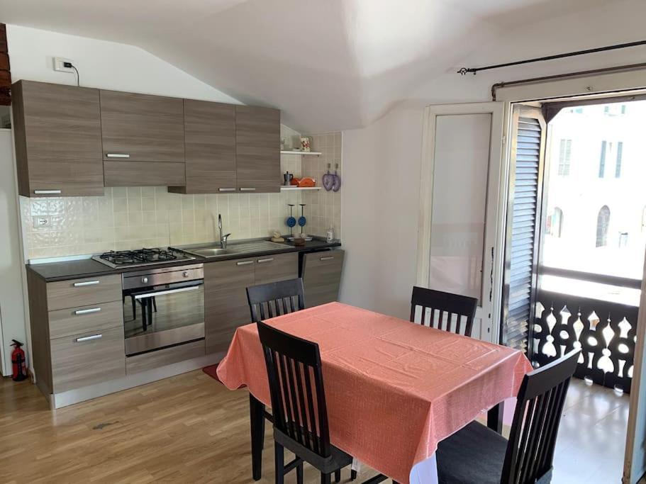 Casa Rino: Vacanze In Casetta...... Dongo Buitenkant foto